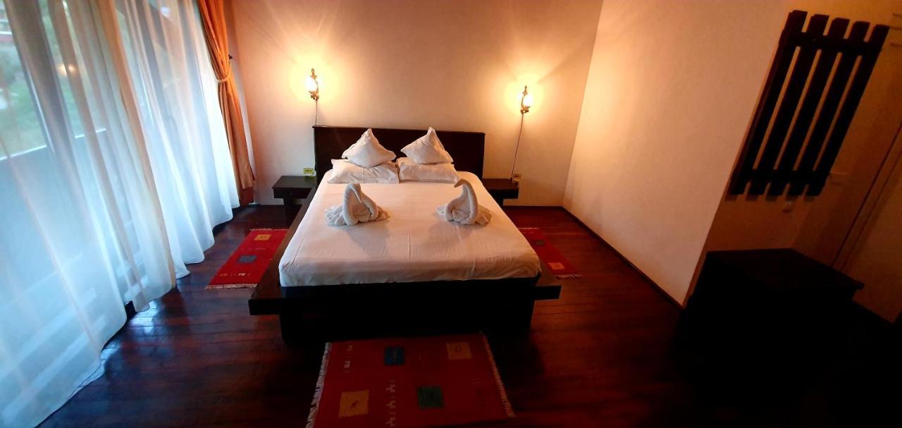 Casa Frent Hotel Predeal Exterior photo