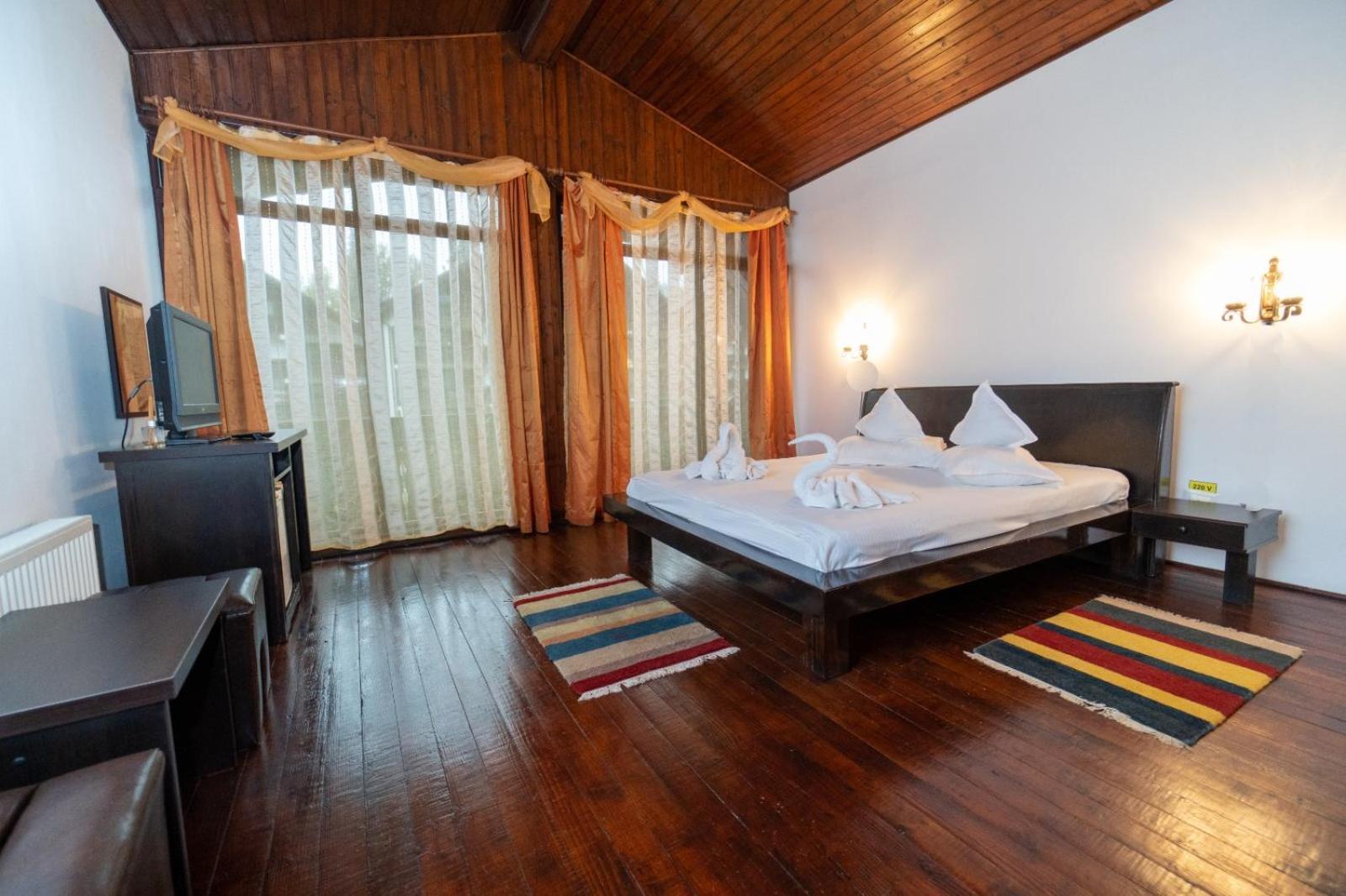 Casa Frent Hotel Predeal Room photo